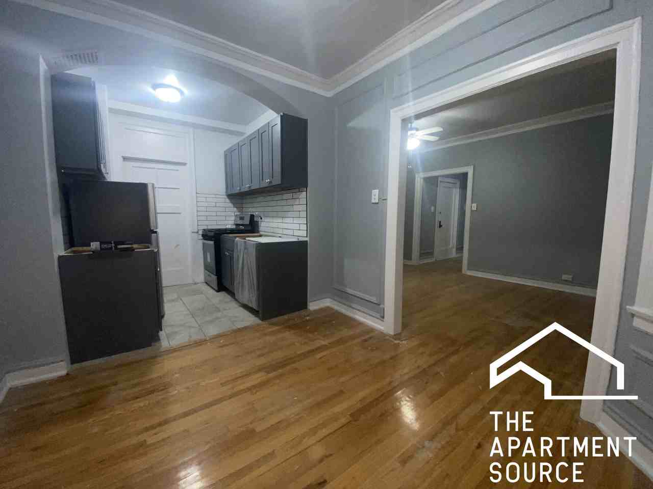 1365 W Estes Ave #2P - Photo 2 of 10