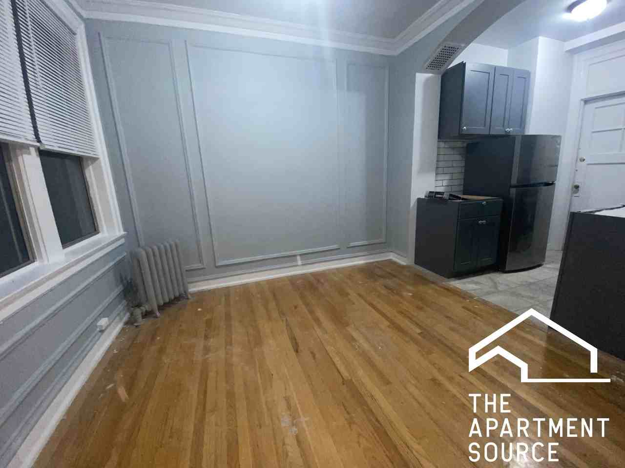 1365 W Estes Ave #2P - Photo 6 of 10