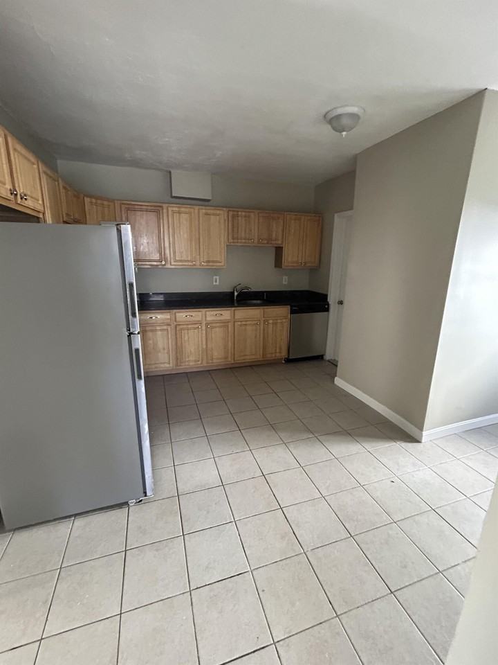 Hurd St #1 - Photo 6 of 12