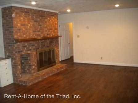 714 Rollingwood Dr - Photo 3 of 8