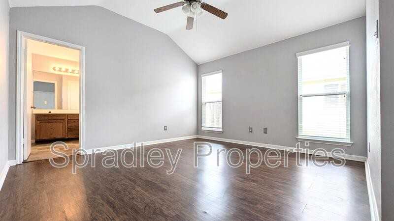 1124 Westbury - Photo 6 of 9