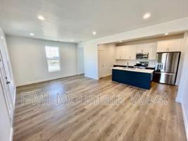 featured image of 1386 N Copper Sky Drive