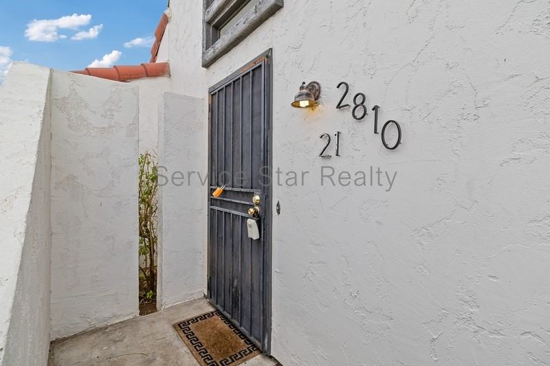 2810 E Glenrosa Ave #21 - Photo 2 of 22