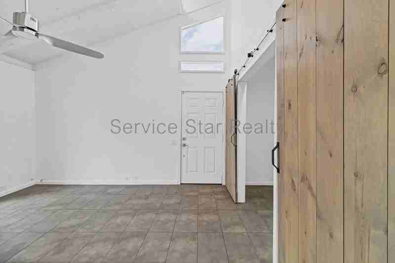 2810 E Glenrosa Ave #21 - Photo 3 of 22