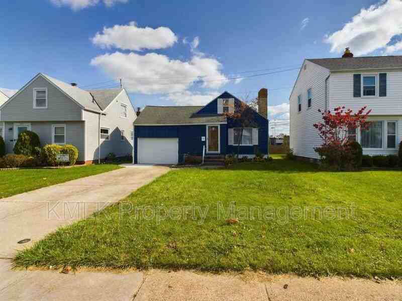 1607 Woodrow Ave - Photo 2 of 50