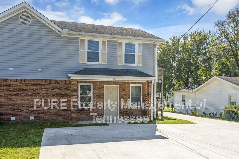 210 Duke St #B - Photo 3 of 28