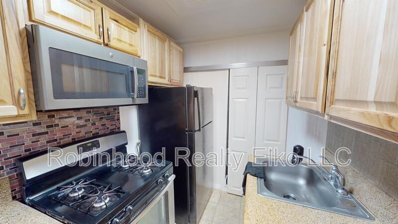 843 Lincoln Ave - Photo 7 of 15