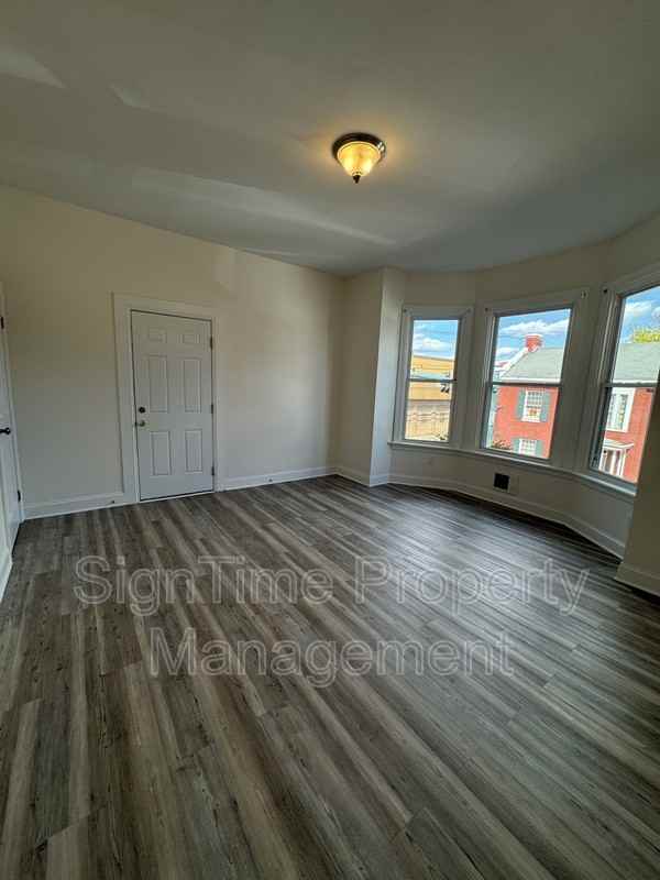 101 E Washington St - Photo 6 of 22