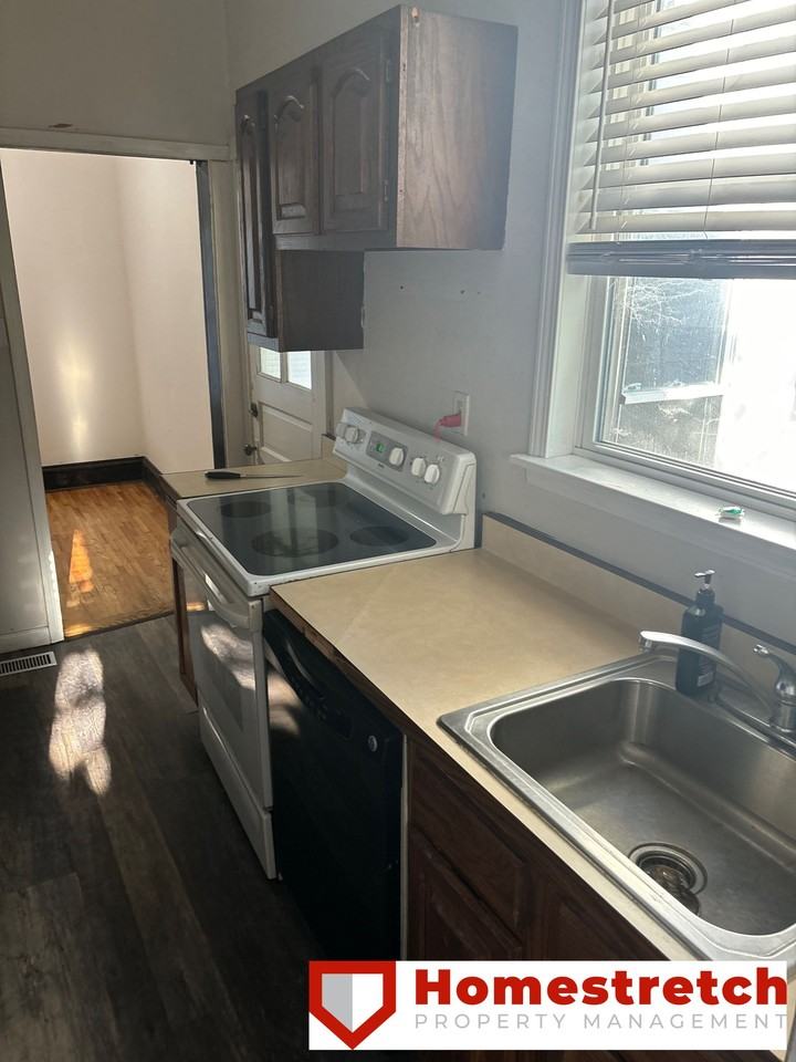 6737 Fyler Ave - Photo 3 of 9