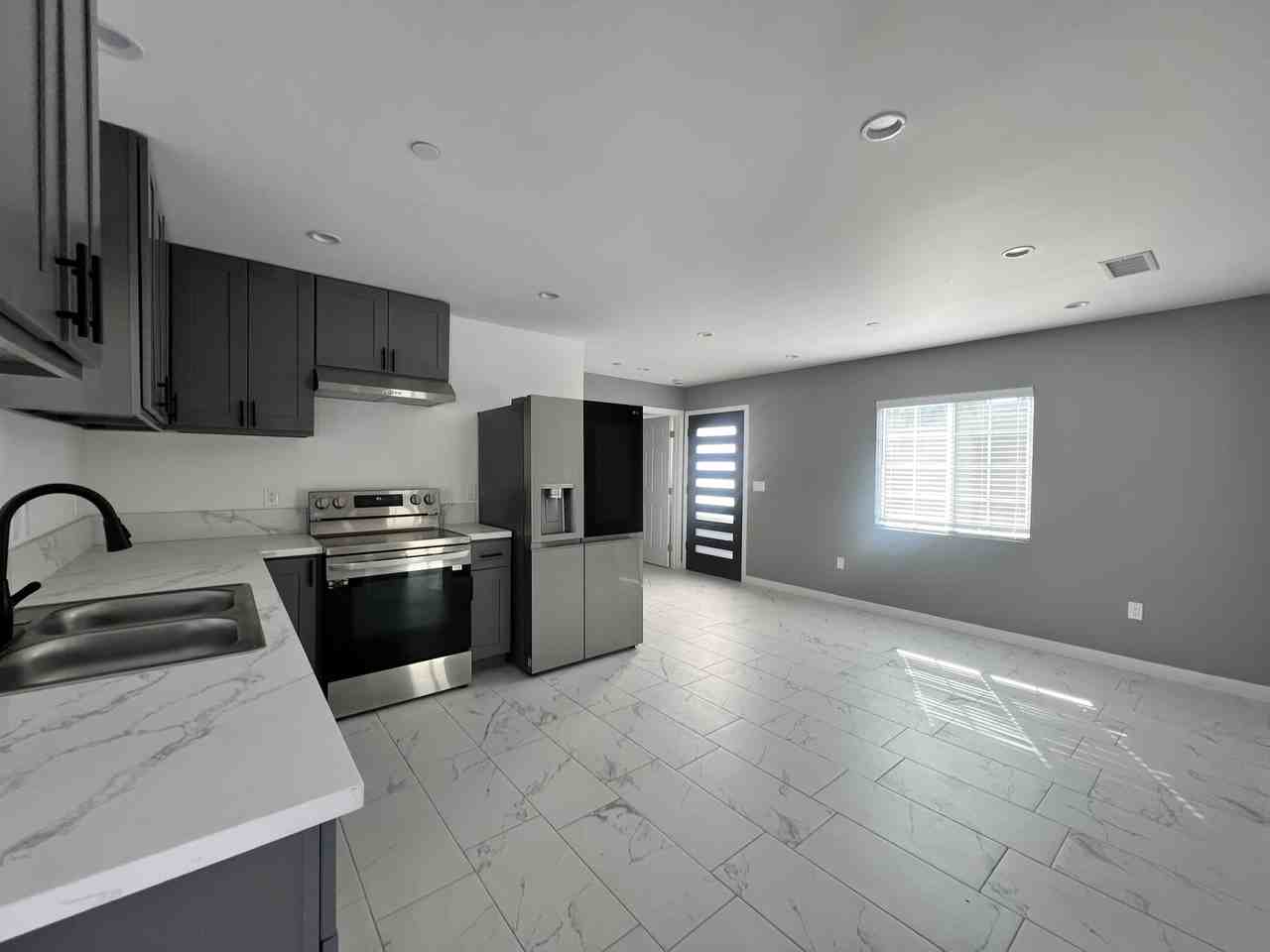 5310 Navarro St - Photo 2 of 17
