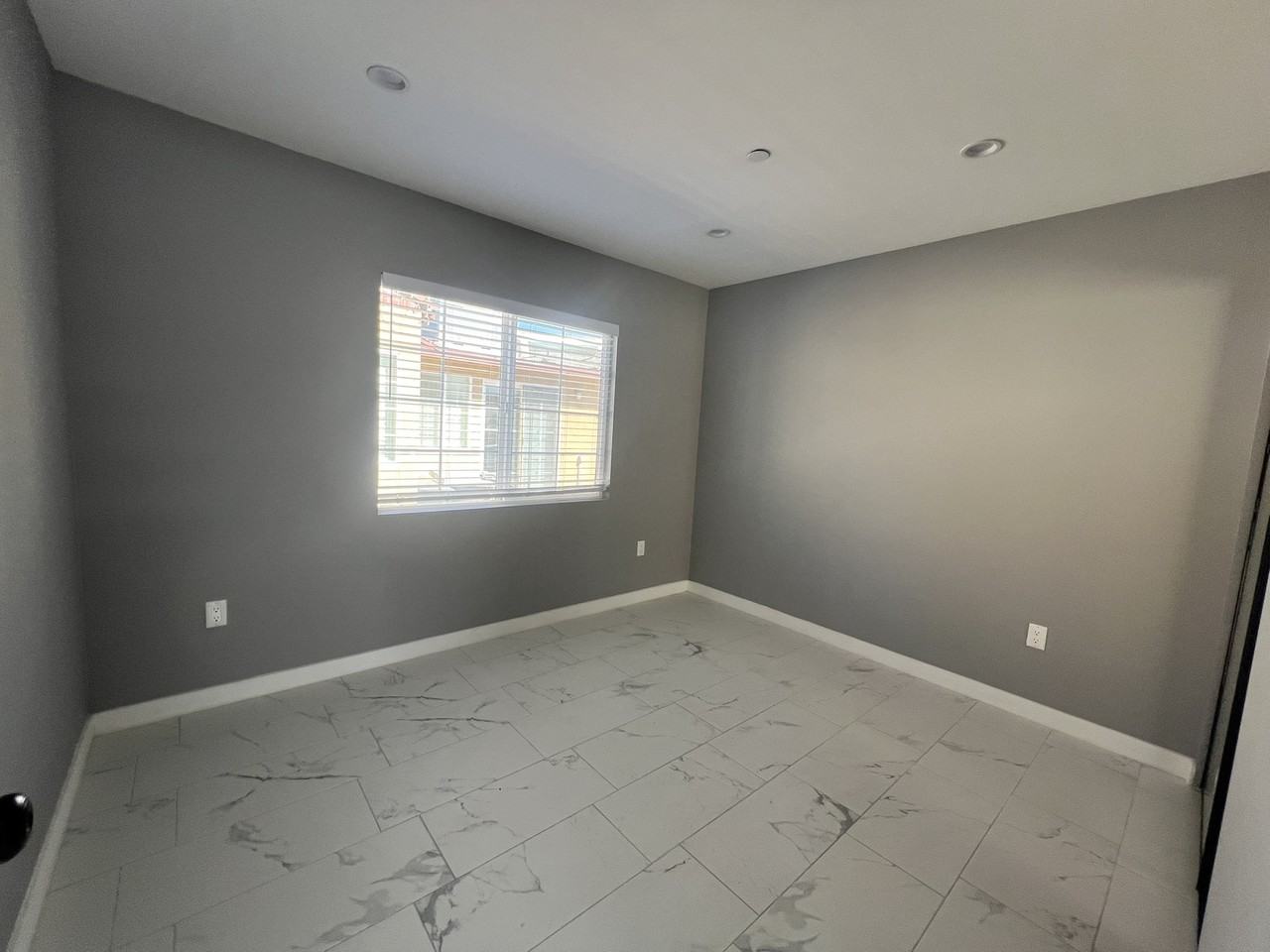 5310 Navarro St - Photo 7 of 17