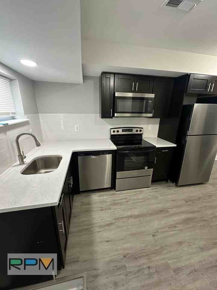 1169 Washington Blvd - Photo 3 of 9