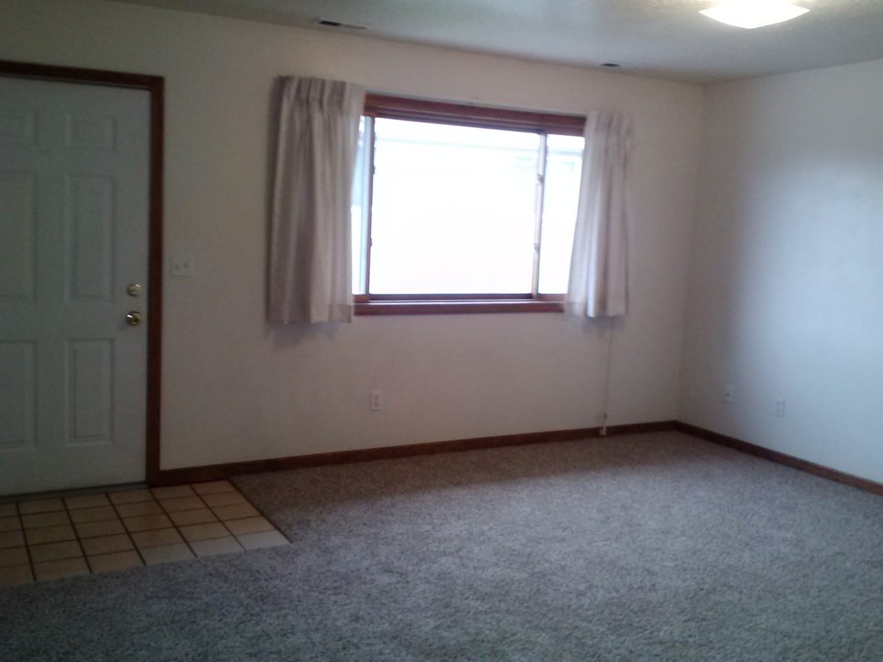 1820-1850 N Dickens St - Photo 2 of 6