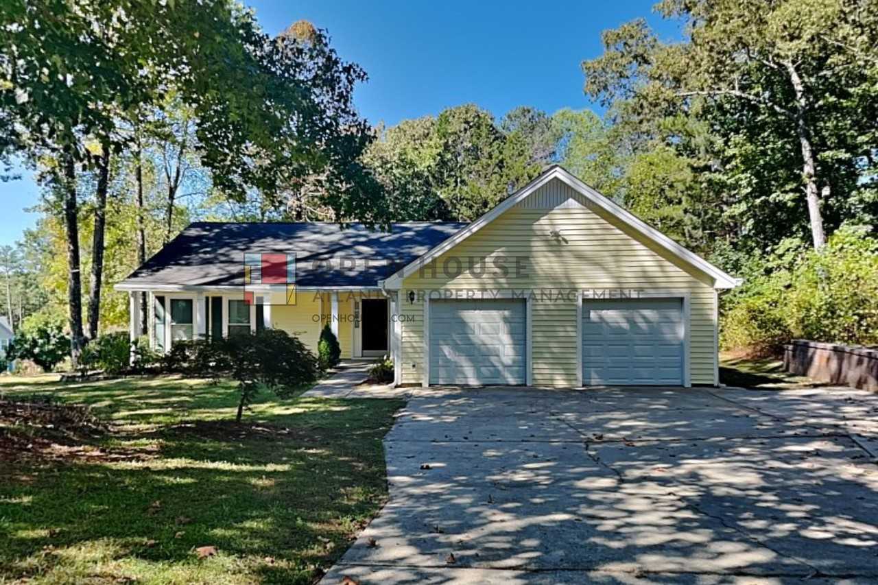 5796 Shoal Creek Dr - Photo 2 of 20