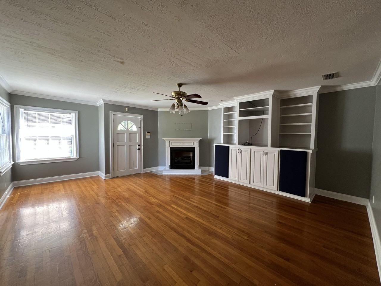 1902 Camp St - Photo 3 of 18