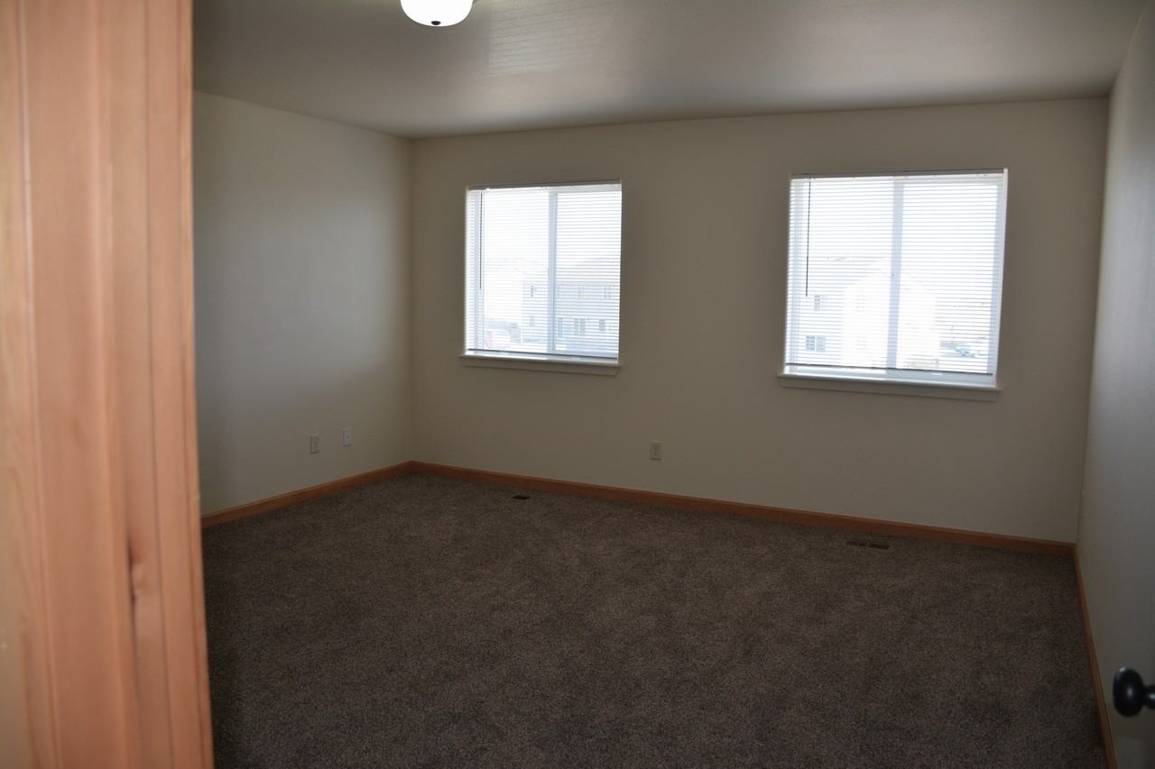 806 Nighthawk Dr - Photo 7 of 14