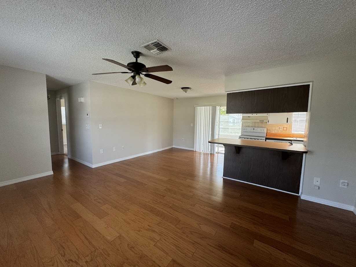 9246 Bladon St - Photo 3 of 19