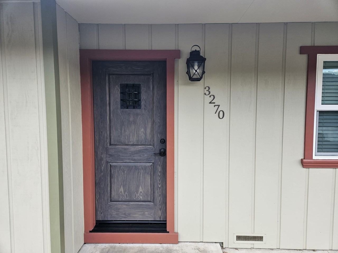 3270 Lakeview Dr - Photo 2 of 15