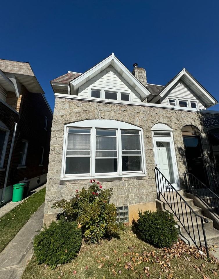 1803 W Allen St - Photo 2 of 30