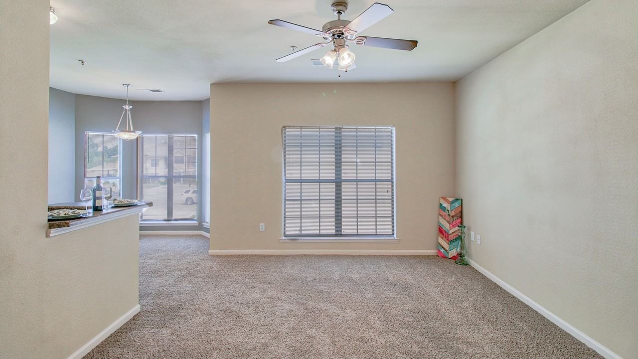 Vista Ridge Apartments - Photo 3 of 30