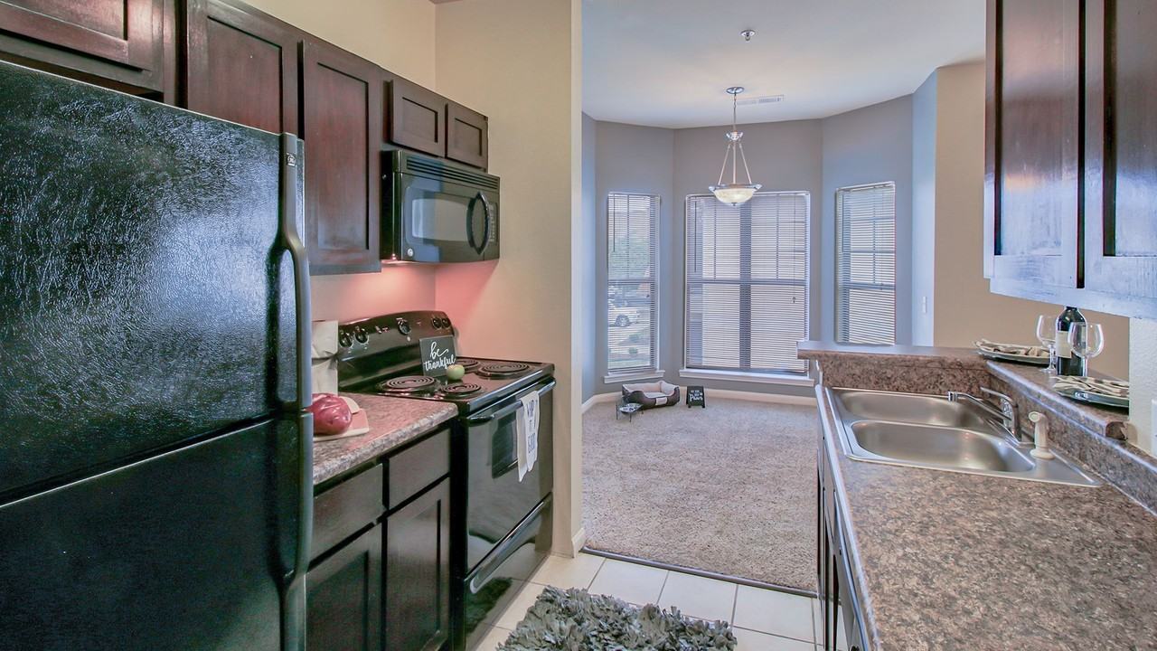 Vista Ridge Apartments - Photo 7 of 30