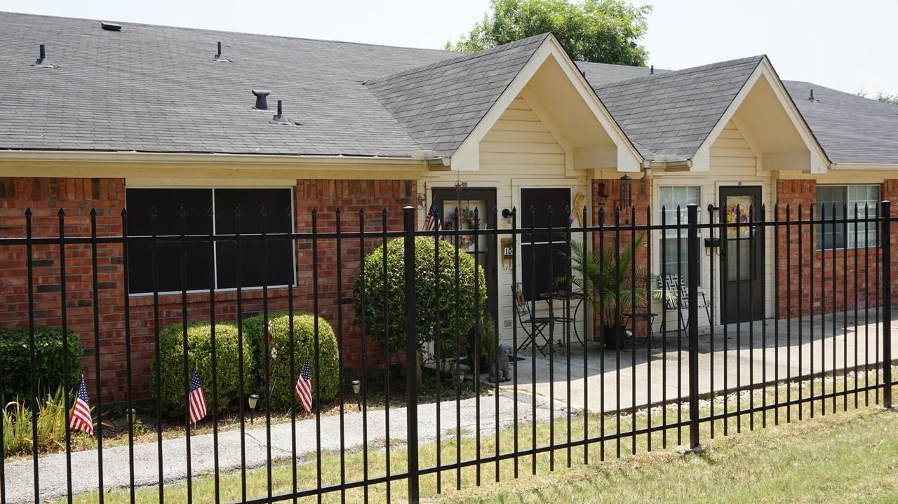 The Parc at Bakers Pointe - Photo 5 of 9