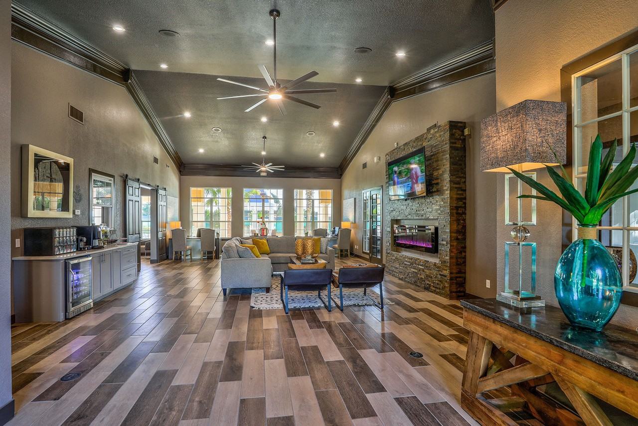 Las Ventanas - Photo 2 of 29