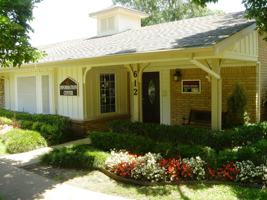 featured image of 612 N Booth Calloway Rd