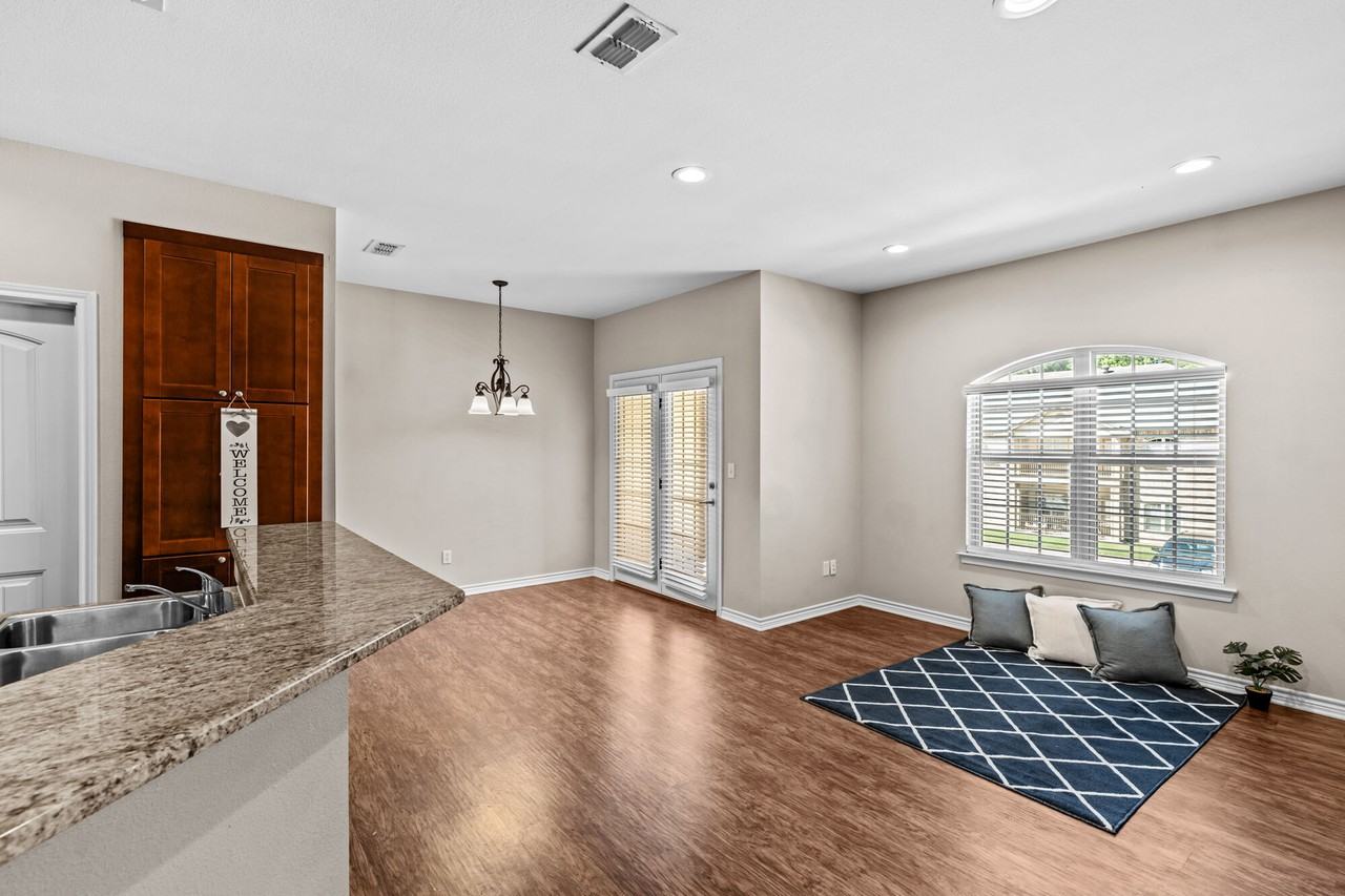 Stonegate - Photo 4 of 31