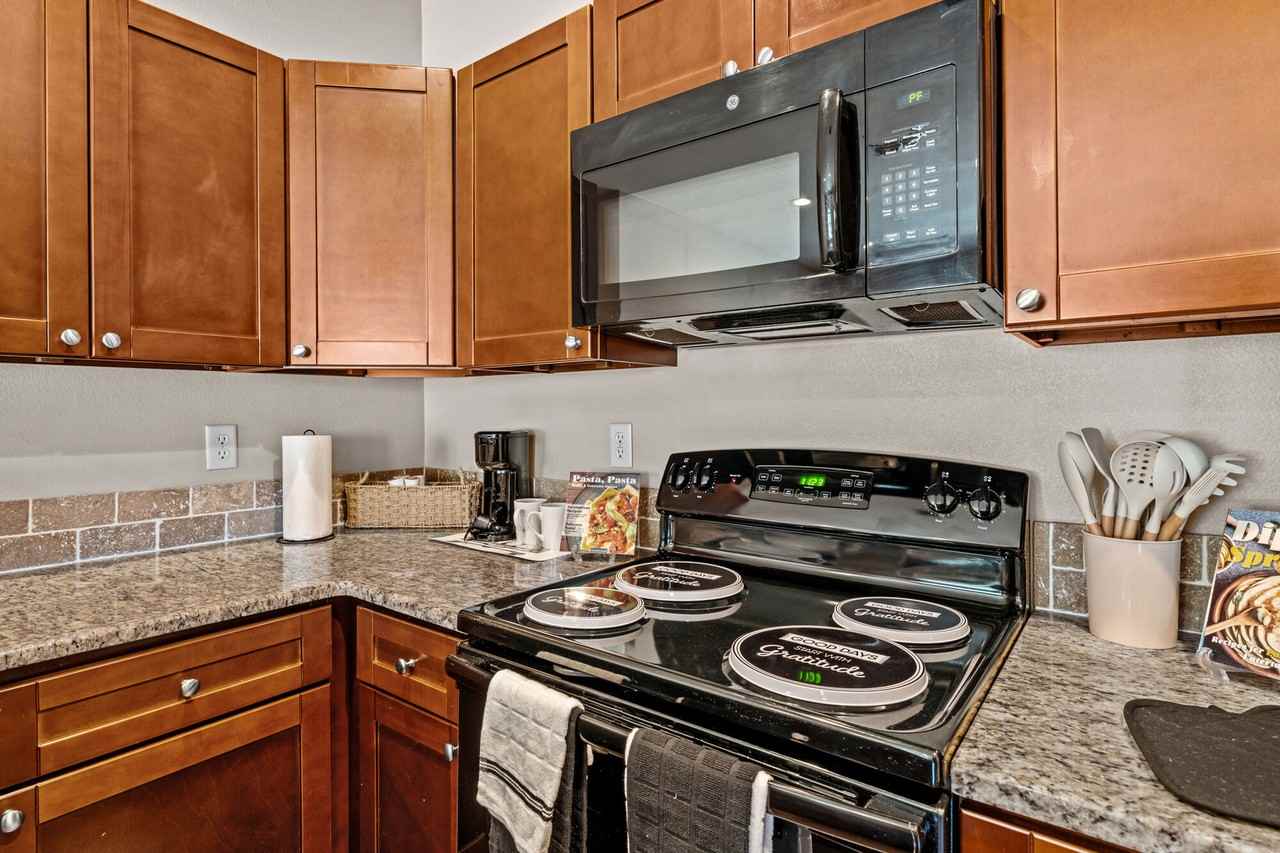 Stonegate - Photo 6 of 31