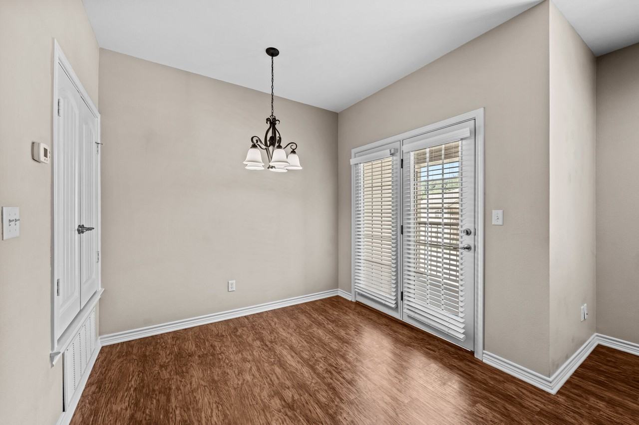 Stonegate - Photo 7 of 31