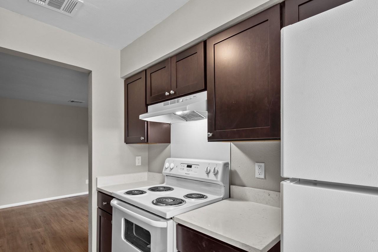 Kennington Apartments - Photo 7 of 34