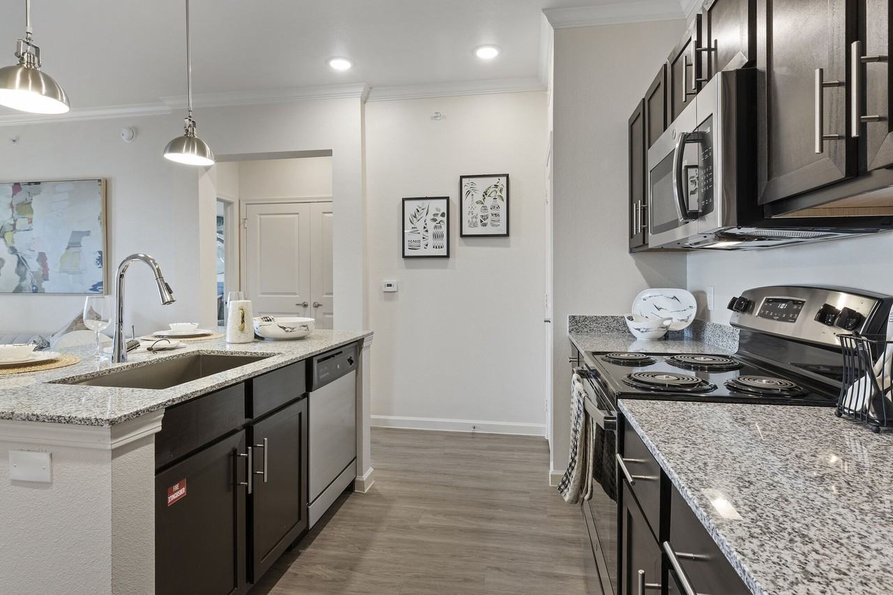 Parc at Ingleside - Photo 7 of 36