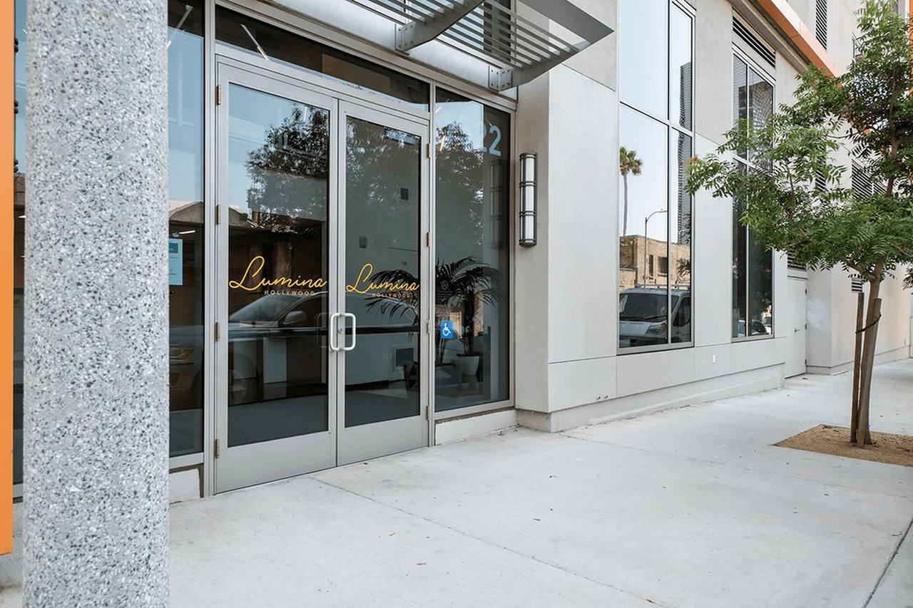 Lumina Hollywood - Photo 3 of 50