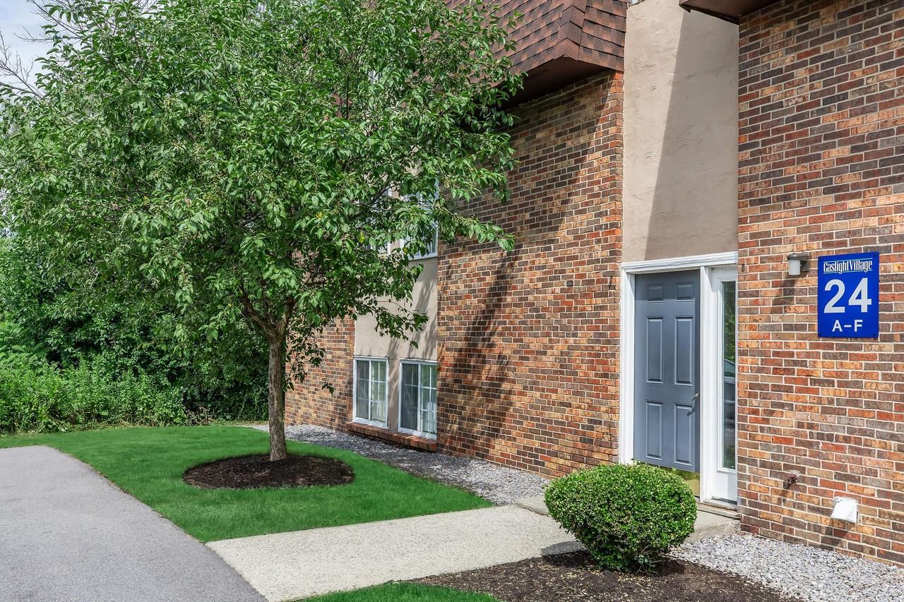 Gaslight Village Apartments - Photo 6 of 34