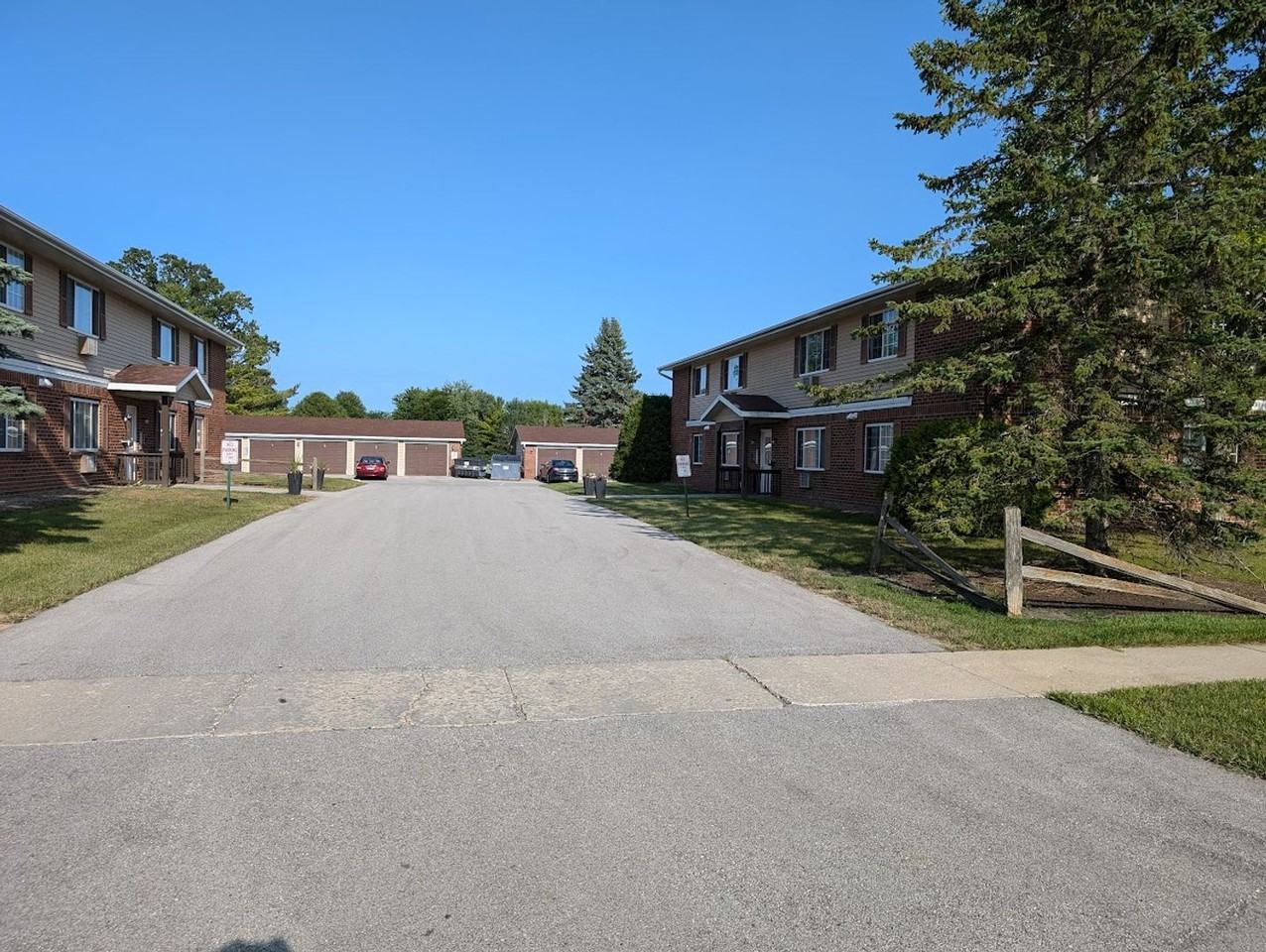 Pineview - Photo 6 of 45