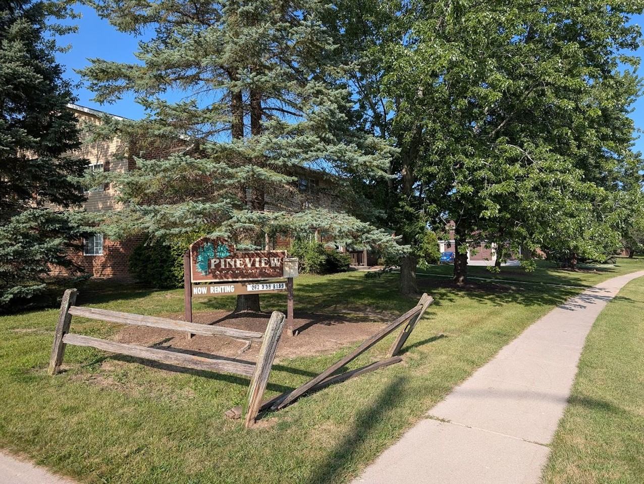 Pineview - Photo 4 of 45