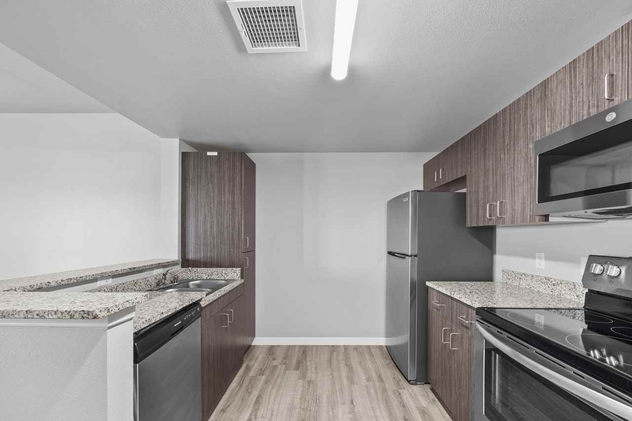 DISTRICT AT PELLICANO - Photo 4 of 50