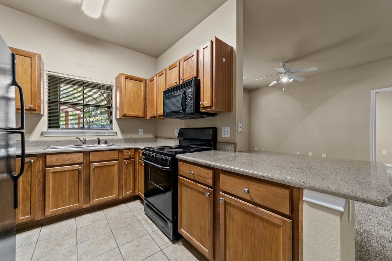 Plaza At Chase Oaks - Photo 5 of 25