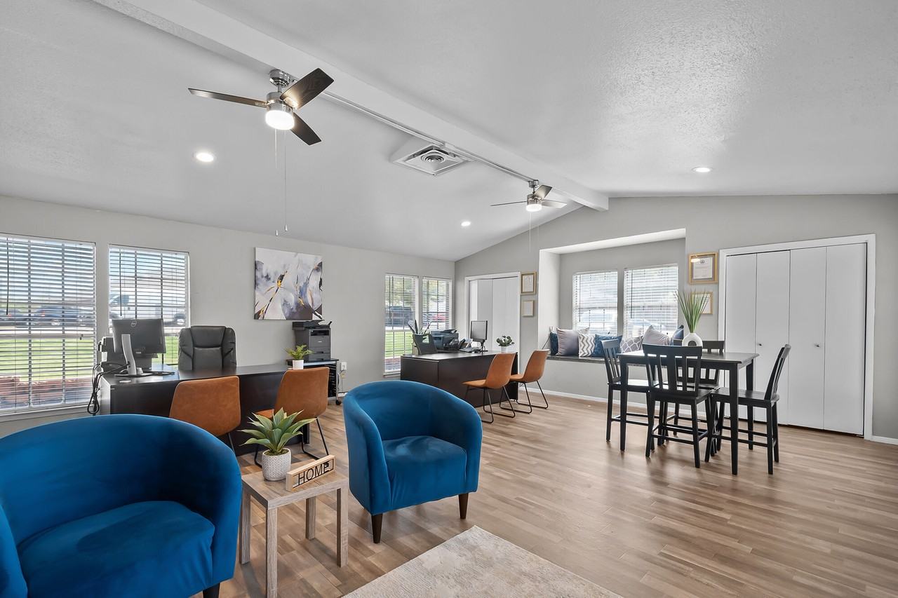 Parkwood Square - Photo 3 of 49