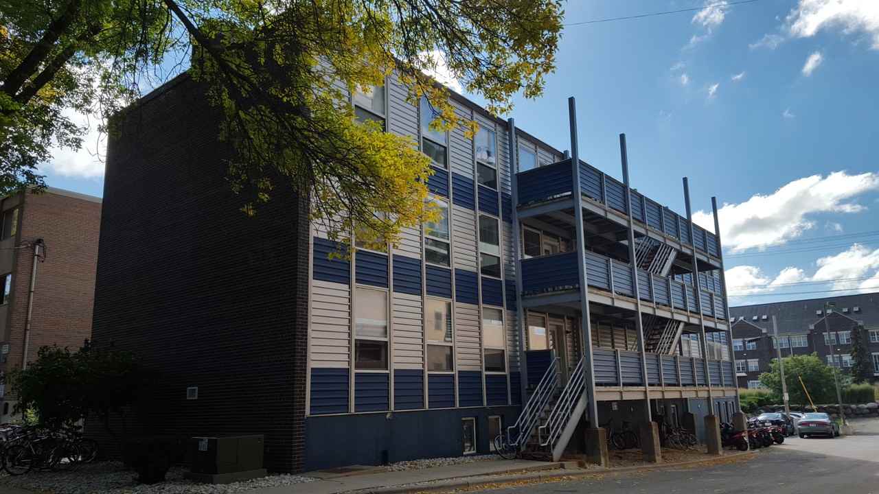 1317 Spring St - Photo 5 of 36