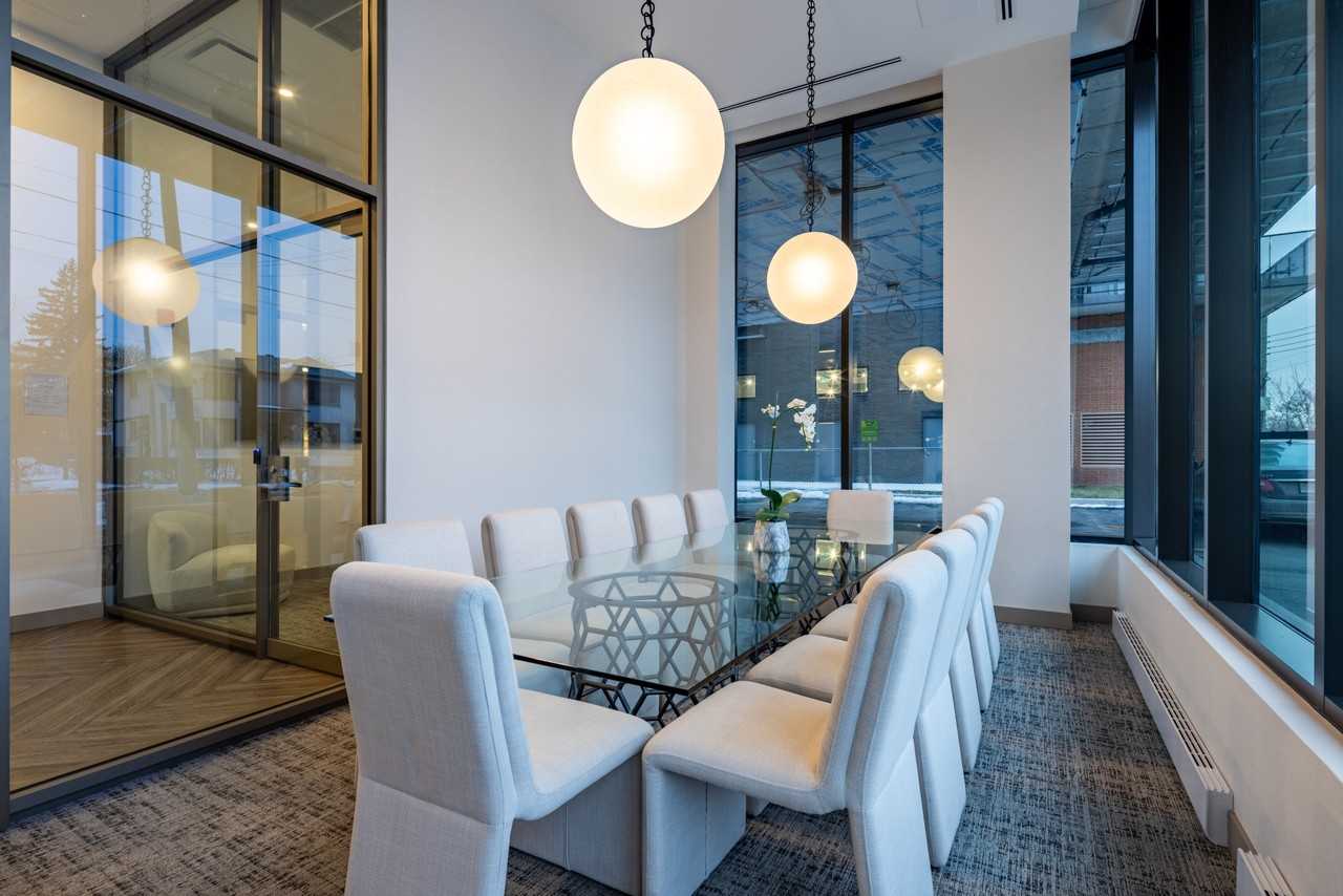 Carlyle - Photo 4 of 17