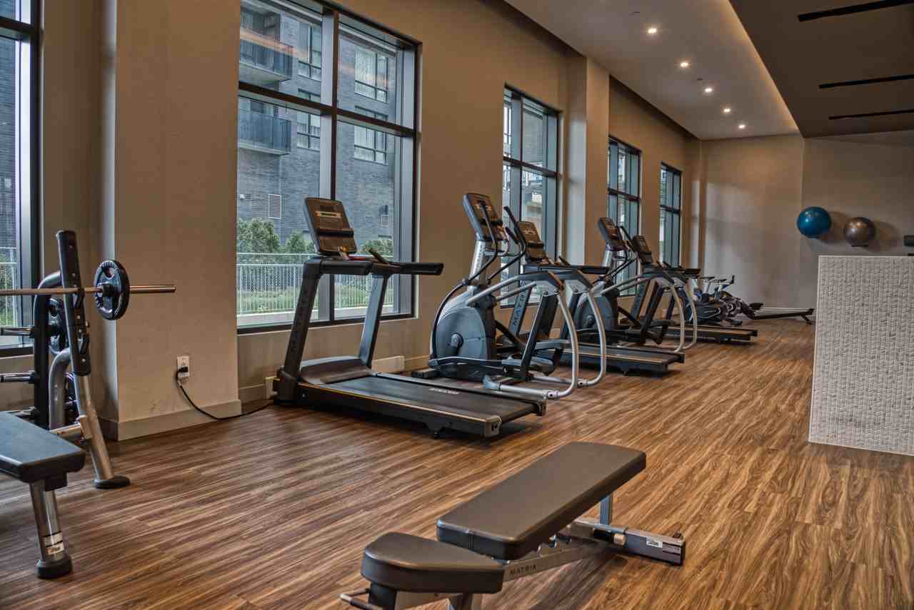 Carlyle - Photo 6 of 17