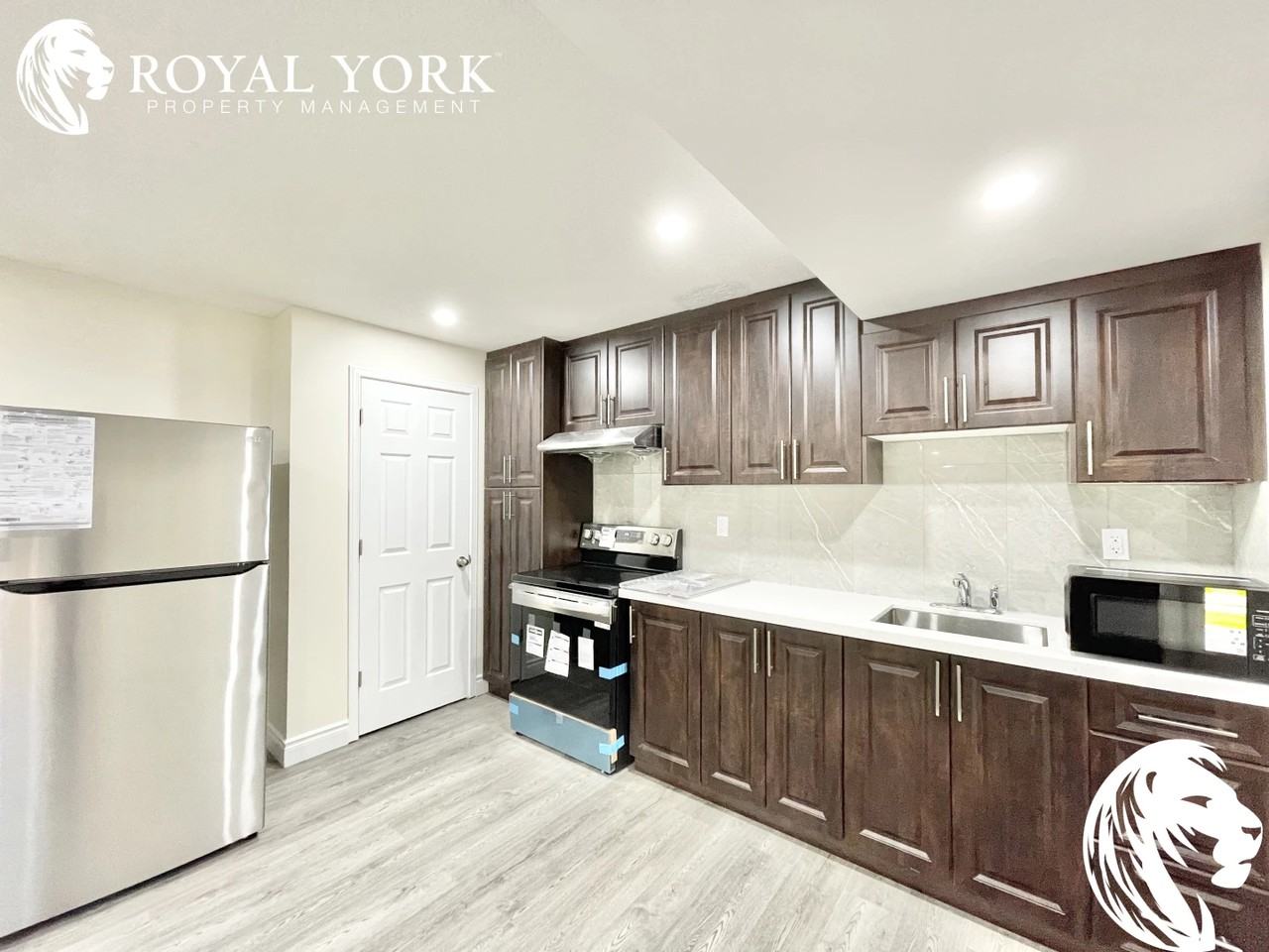 2-474 Downes Jackson Heights, Milton, Ontario L9T 7V2 - Photo 2 of 13