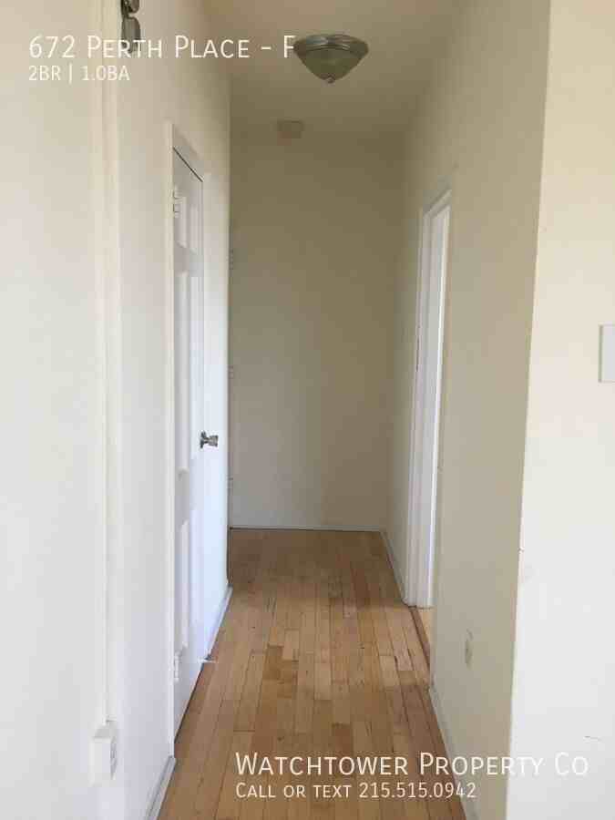 672 Perth Pl #F - Photo 3 of 33