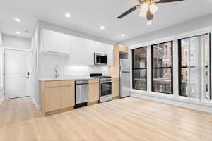 featured image of 1649 W Jonquil Ter