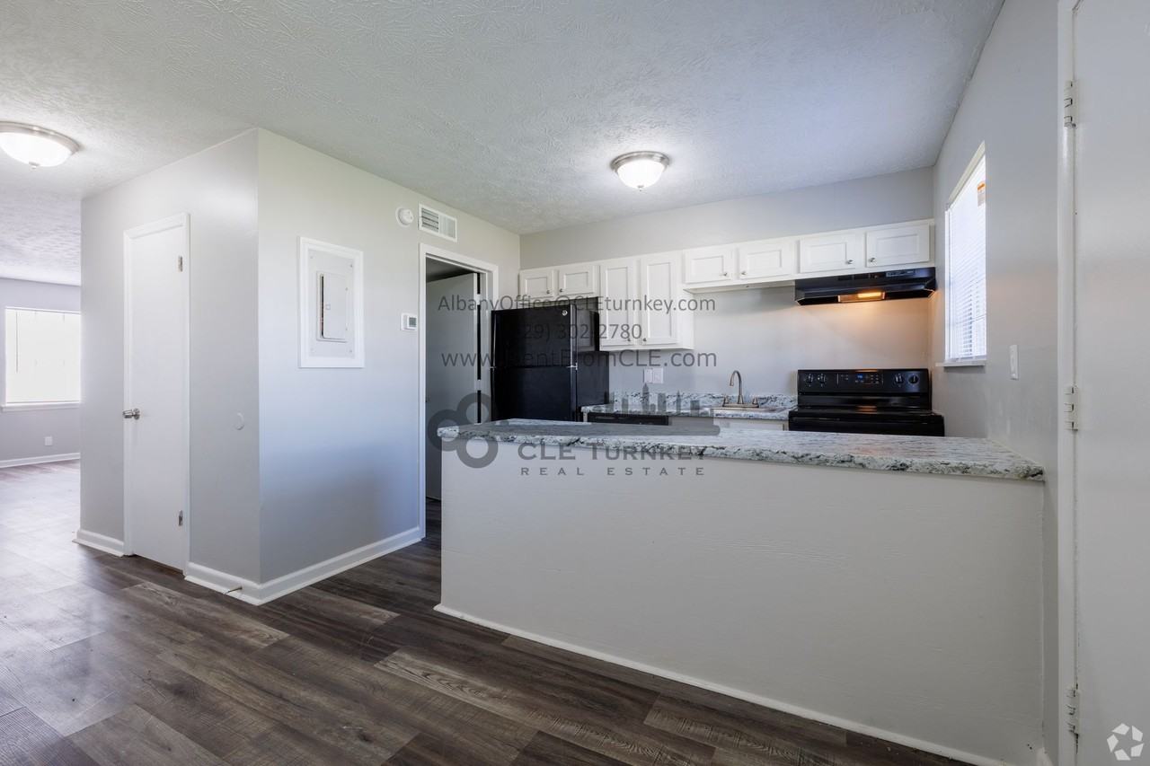 Blakely Place Apartments - Photo 5 of 19