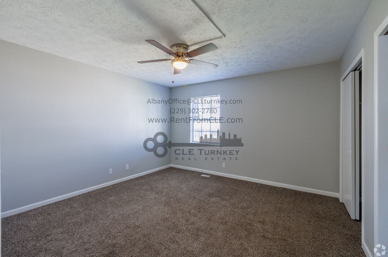 Blakely Place Apartments - Photo 7 of 19