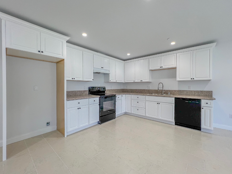 3552 Tyco Dr - Photo 3 of 10