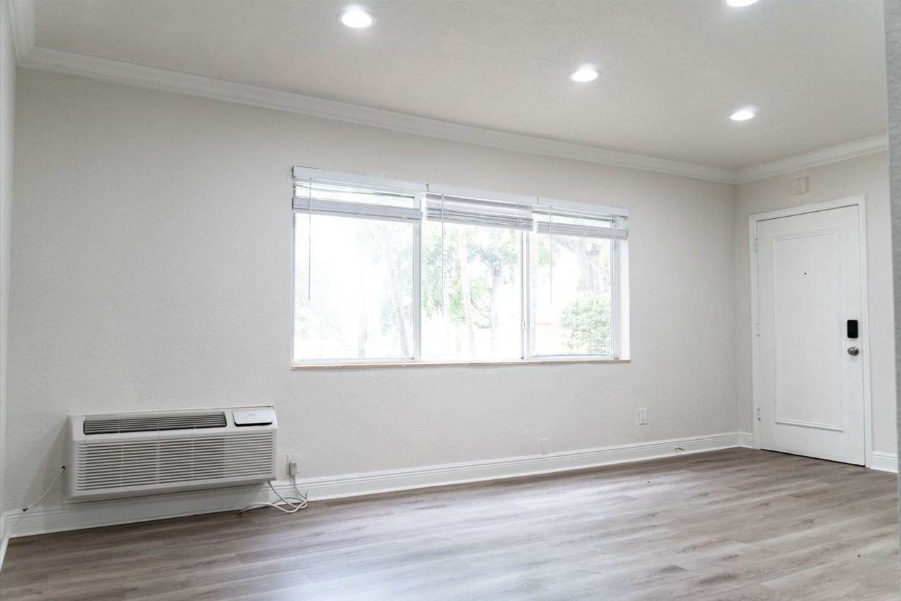 Menores Ave - Photo 6 of 30